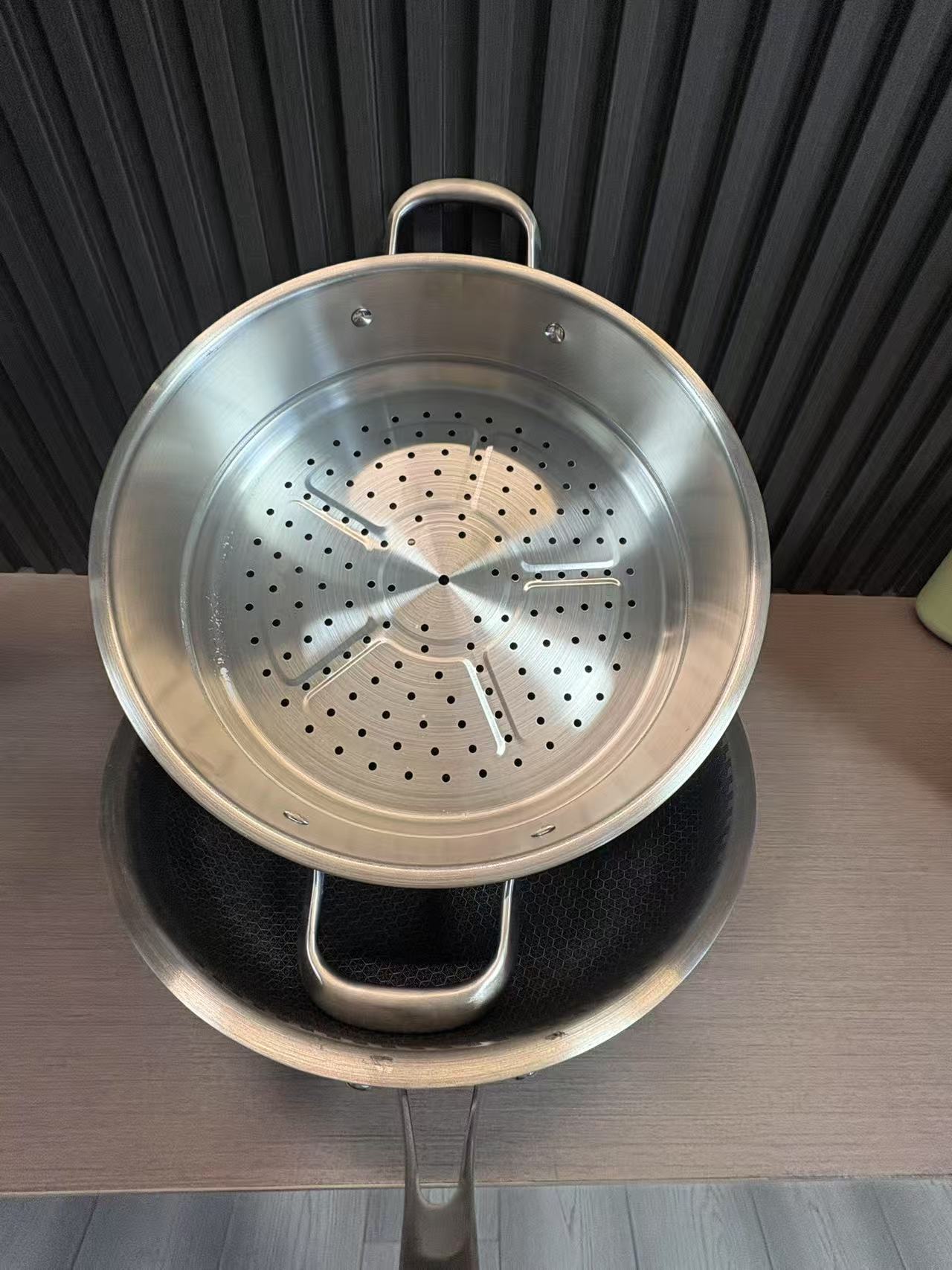 Double-sided honeycomb frying pan 30cm