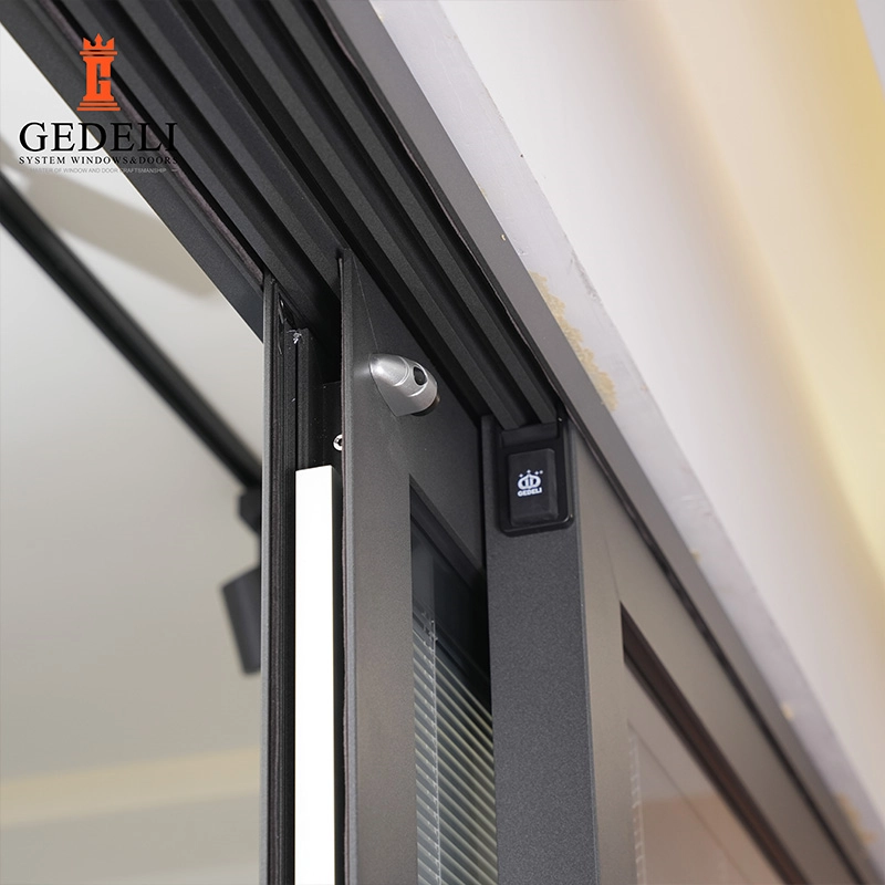 137/205 Insulated Aluminum Lifting Door