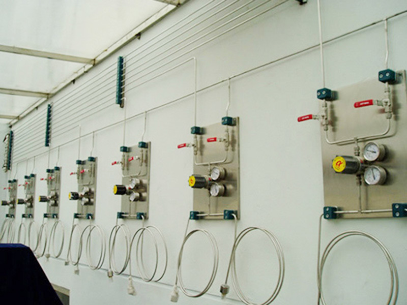 Laboratory centralized gas supply