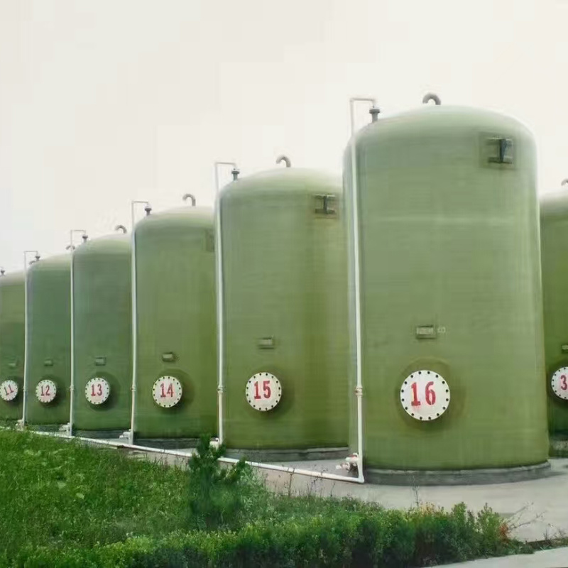 Vertical storage tank
