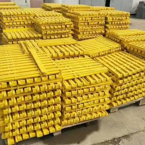 Cable tray bracket