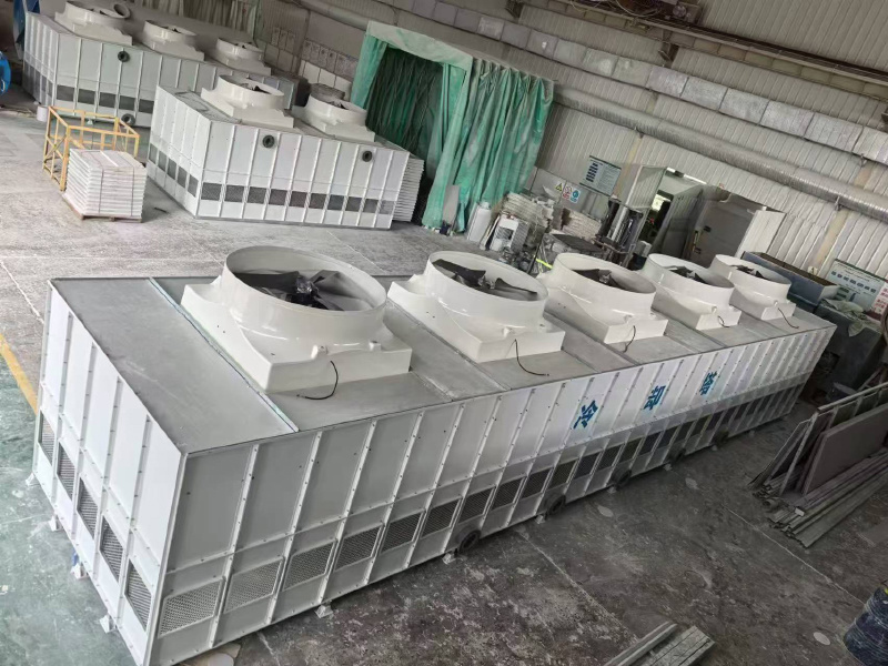 Counterflow cooling tower