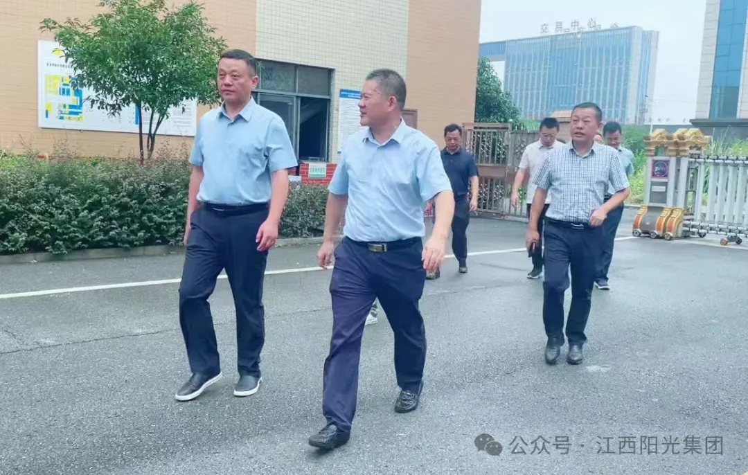 江西省工信厅中小企业处处长朱朝华一行莅临我司考察调研