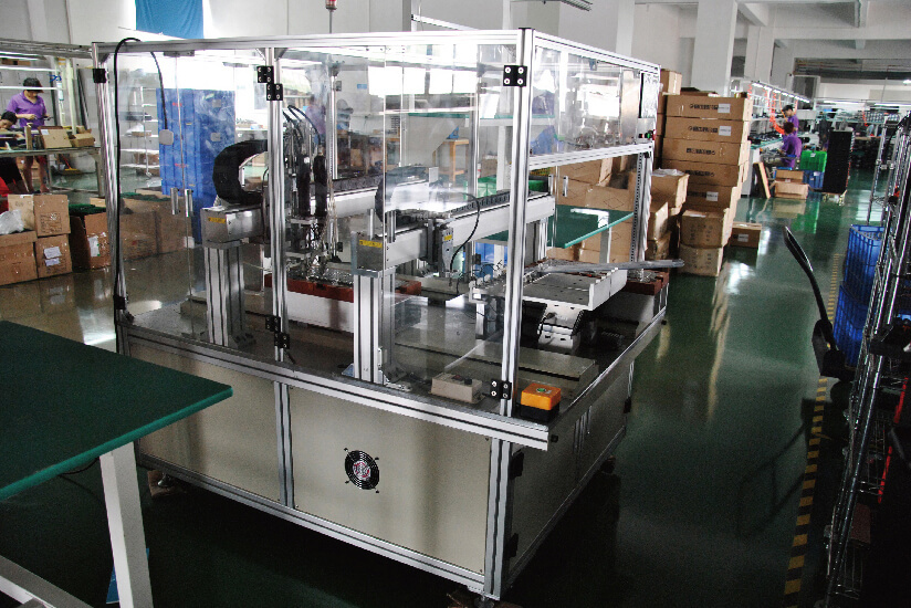 Automatic assembly machine