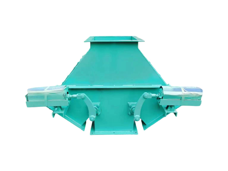 Three-way four-way distributing valve