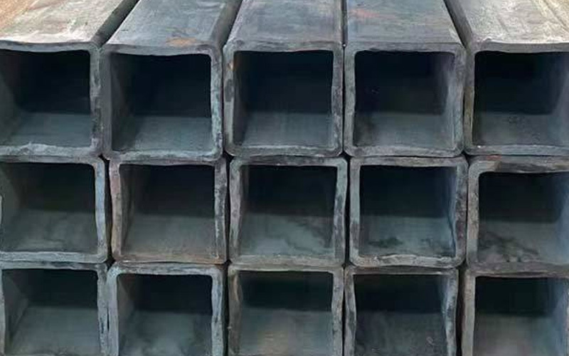 Seamless square steel pipe