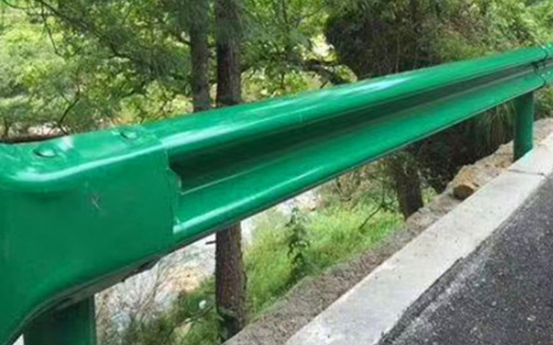 Guardrail board