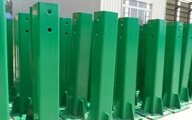 Guardrail column