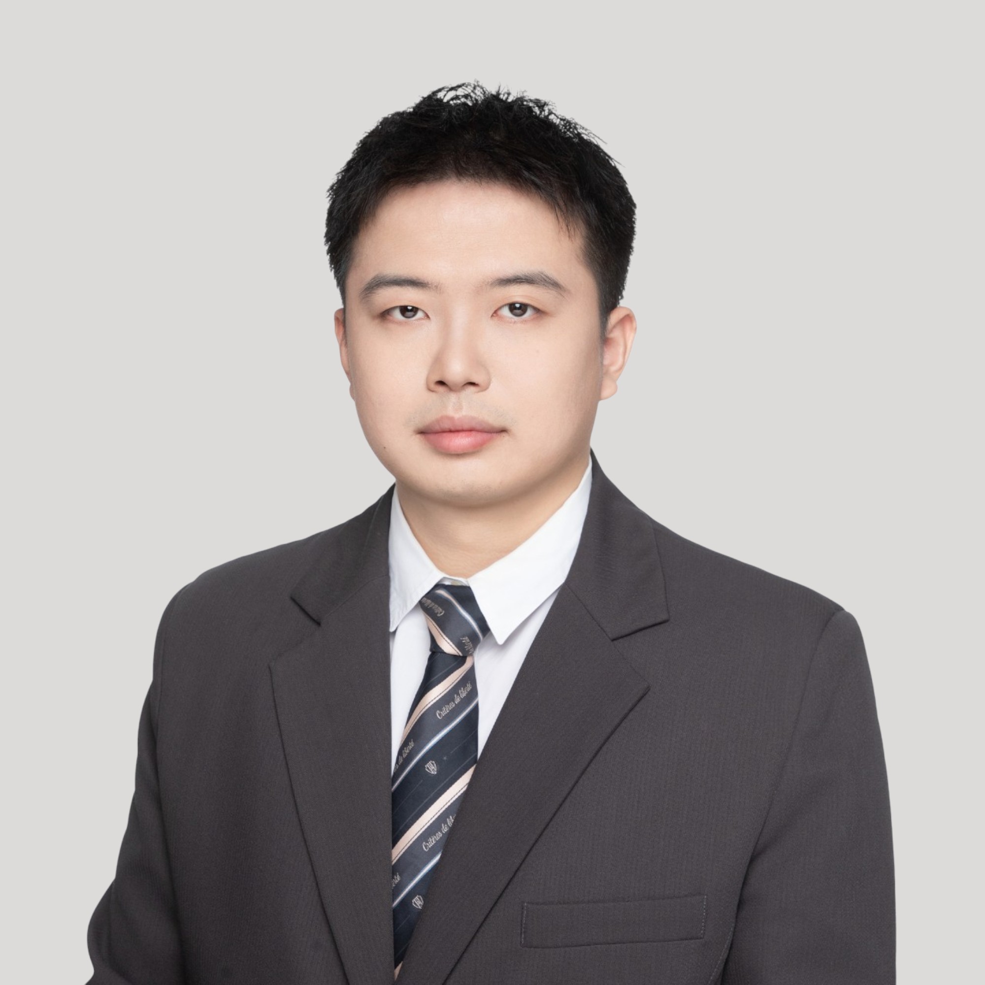 周秉