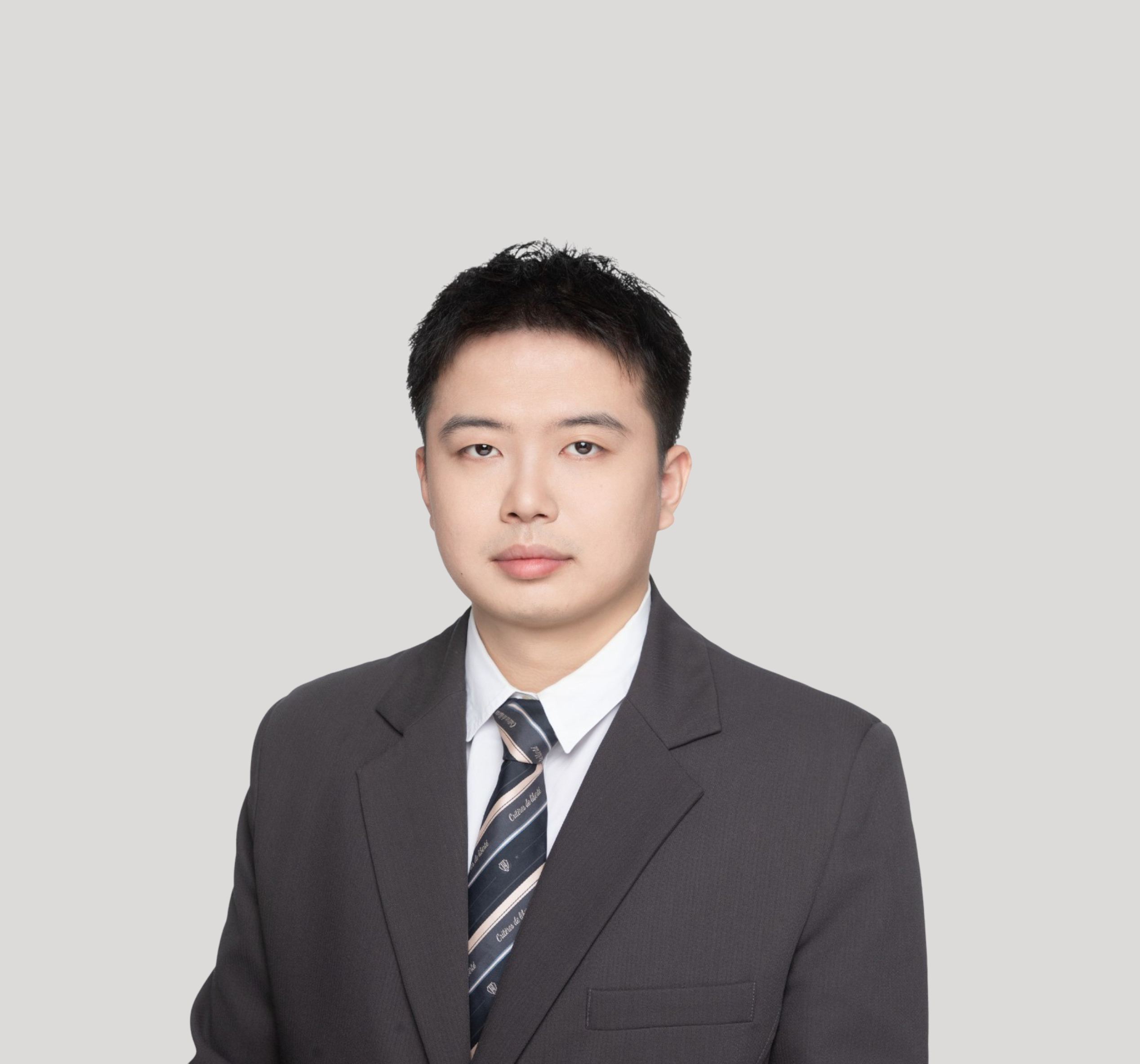 周秉