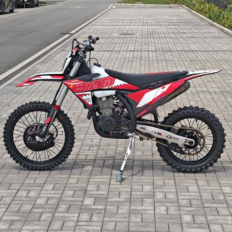 M19 YBS300 赛车