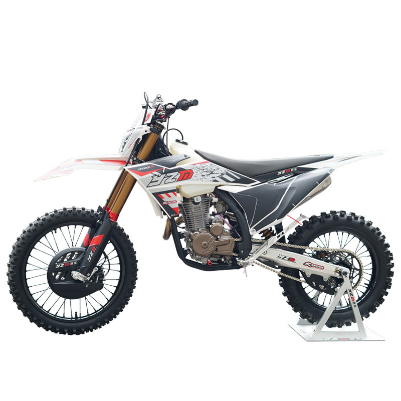M8 YB300R