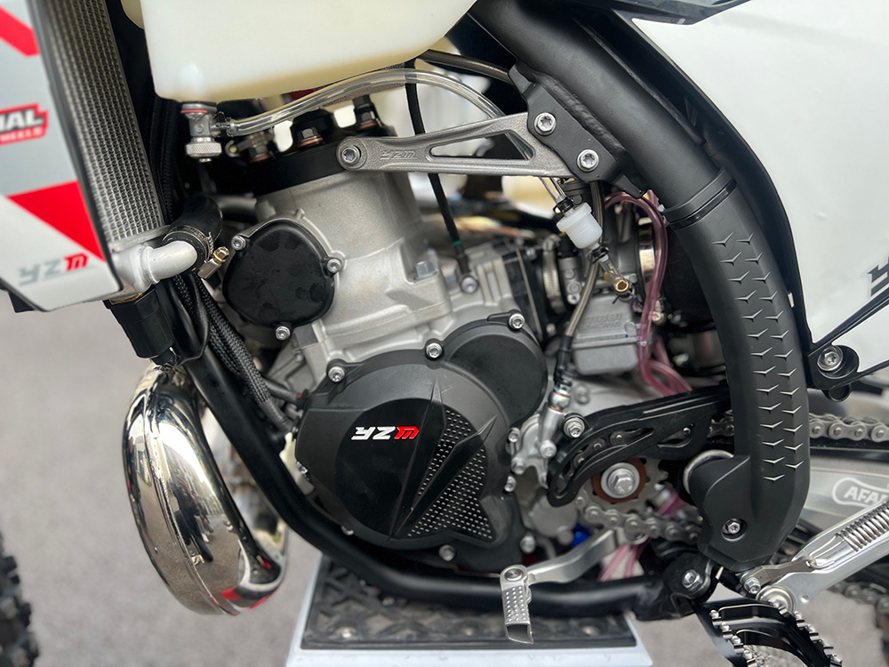 YZ300XX