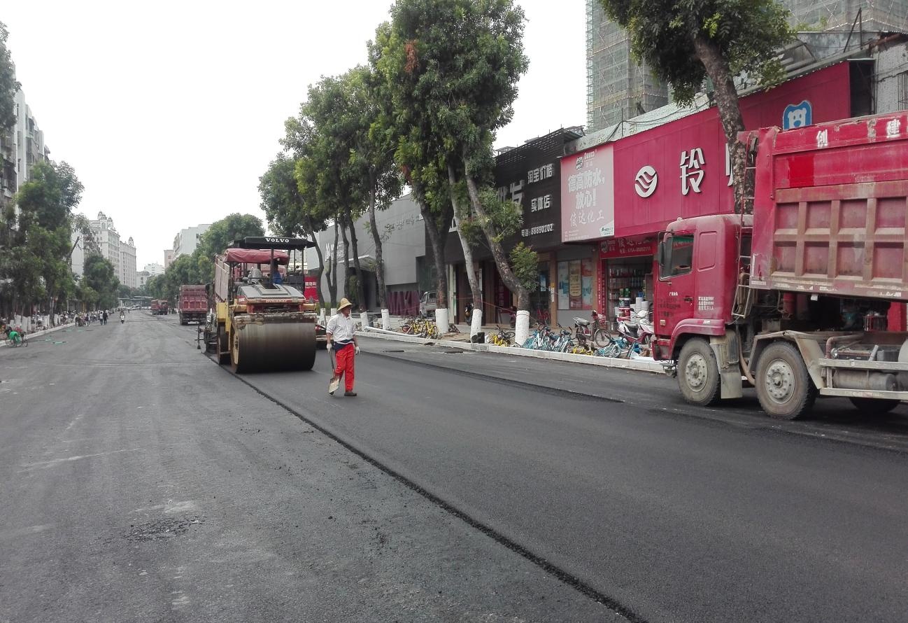 汕頭市長(zhǎng)江路（天山路～泰山路）維修改造工程 