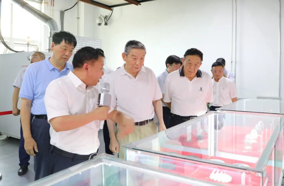 集團公司外部董事到二所調研指導工作