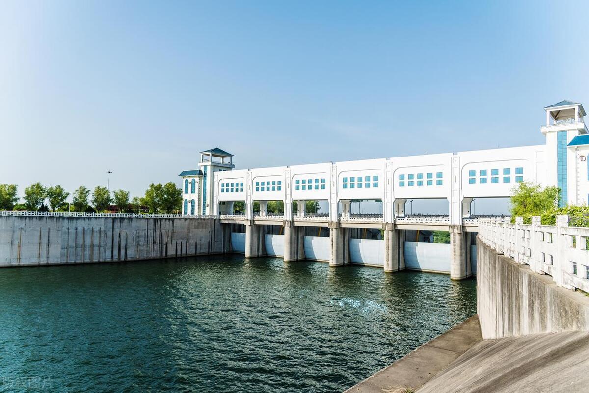 山東東潤儀表打造地表水監(jiān)測系統(tǒng)解決方案新路徑