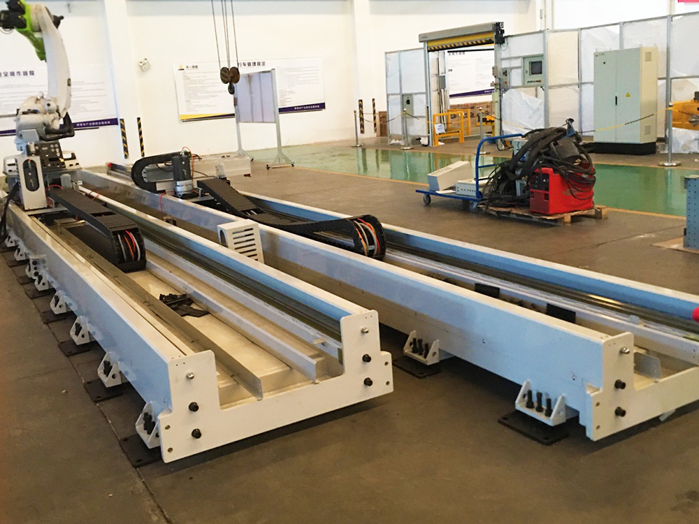 Semi Closed Ground Rail