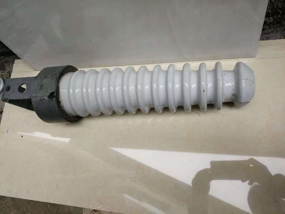 Performance characteristics of 210 fullceramic cross arm