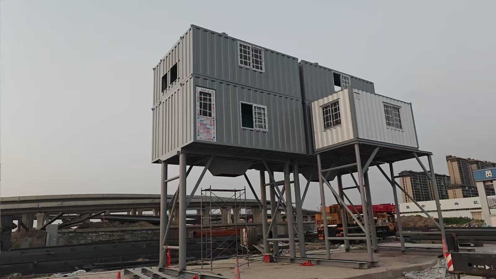 The application of the Xinxing modular construction machine type concrete mixing plant is extensive