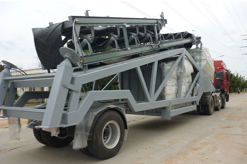Mobile concrete mixing plant