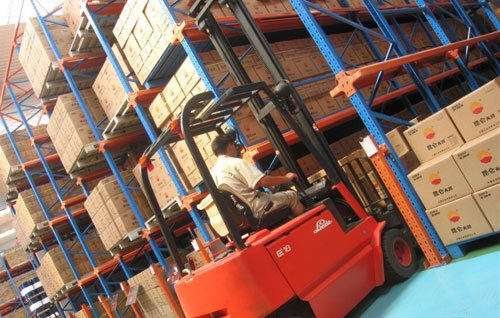 Drive in racking
