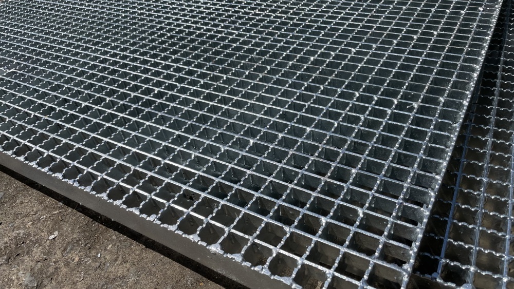 Hot Dip Galvanized Press-locked Steel bar Grating Serrated Bar Grating