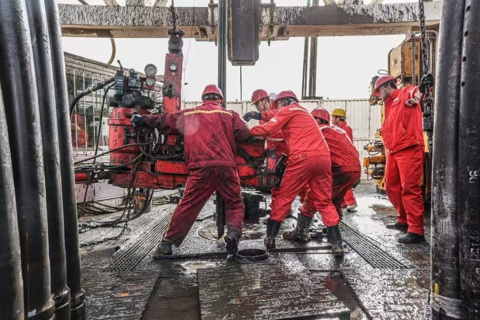 What is the Piston Effect in Oil Well Drilling? How to Prevent It?