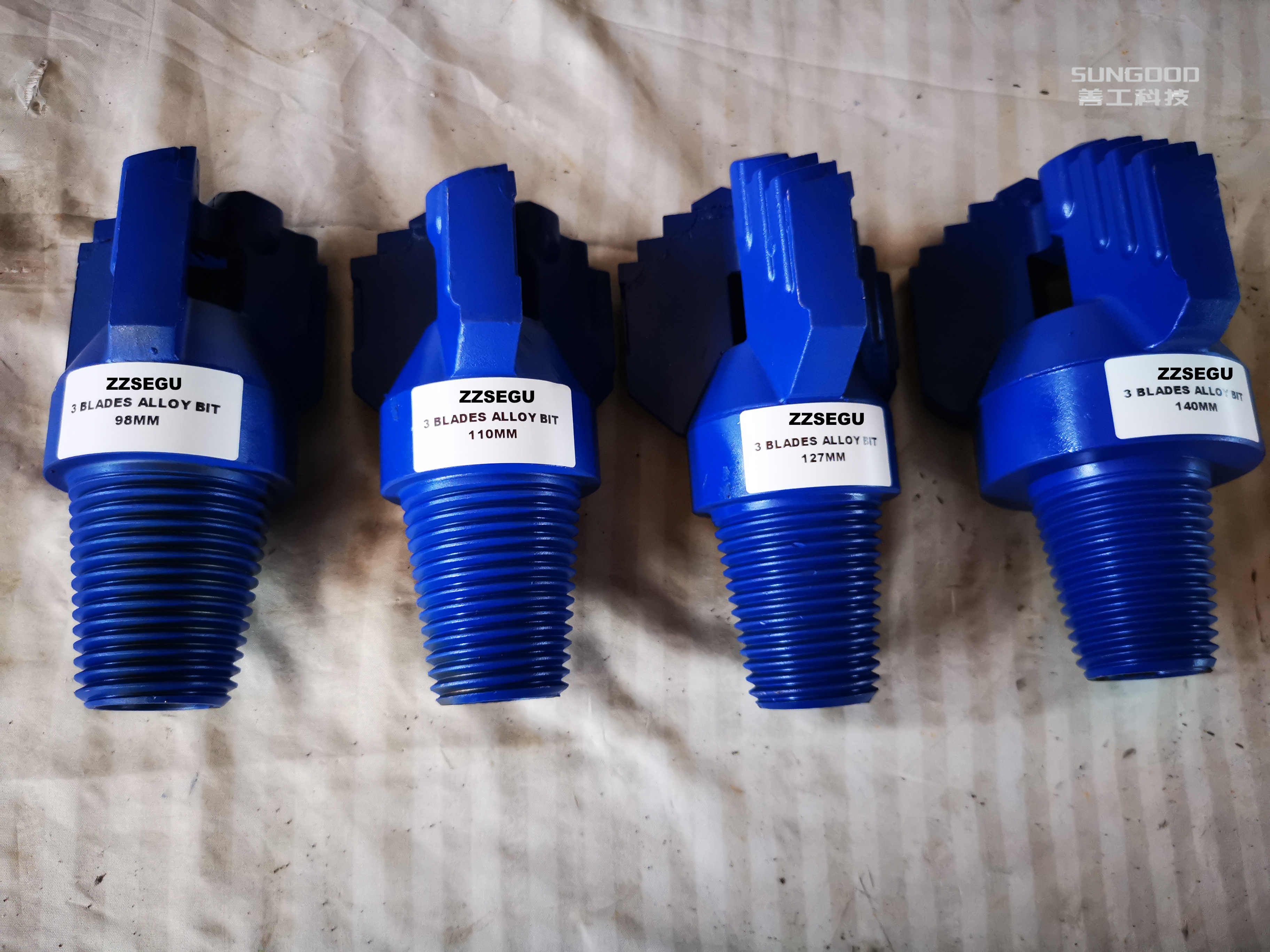 Tungsten carbide alloy stepped water well drill bit