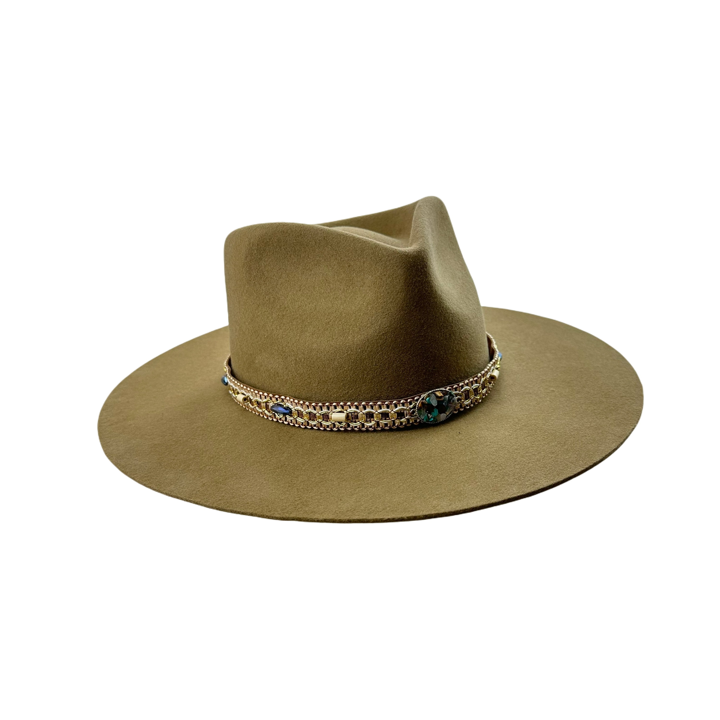 How to Rock the Stingy Hat Trend Like a Pro