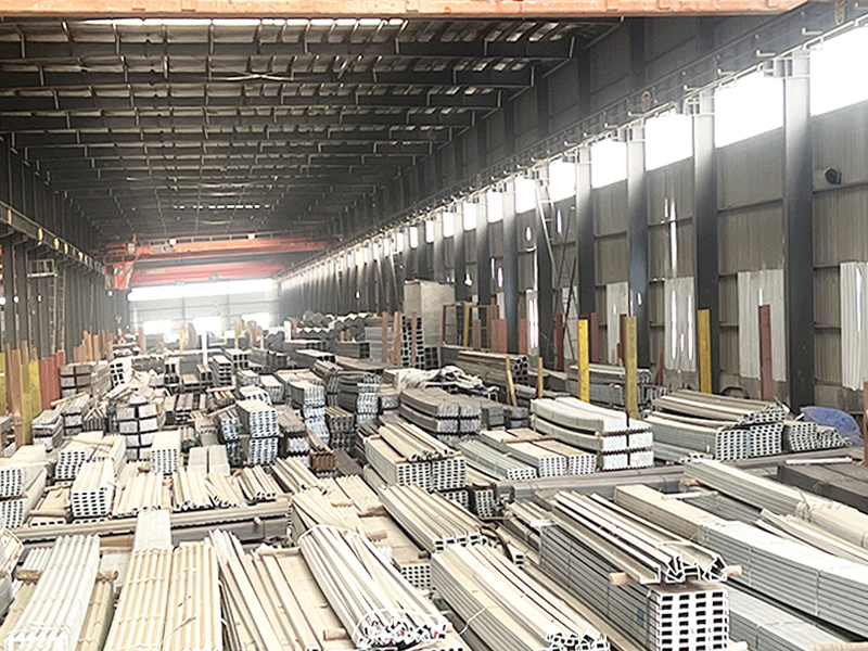 Top Applications for 2.5 Inch Galvanized Square Tubing in Modern Architecture