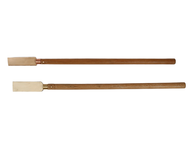 Explosion-proof long handle derusting shovel