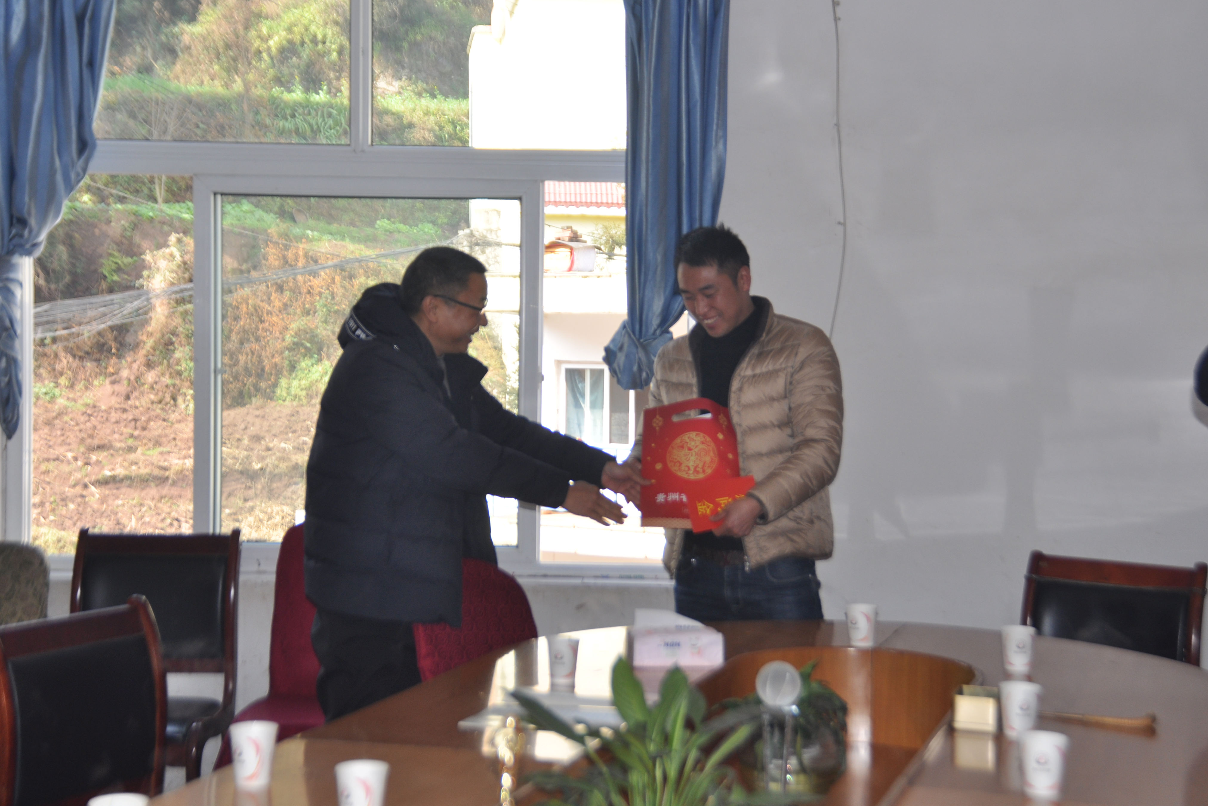 Liupanshui Federation of Trade Unions Condolences Our Provincial model worker