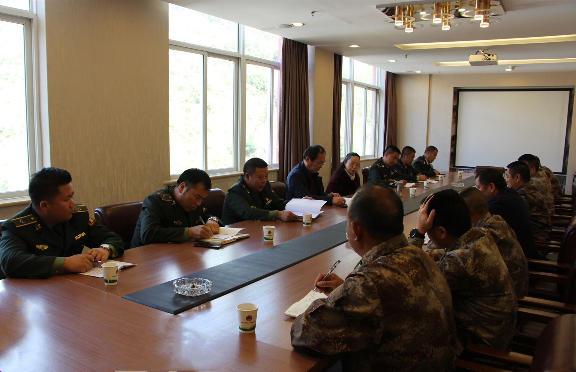 The Guizhou Province Emergency Rescue Expert Group visited our company's rescue team to inspect the standardization and compliance work