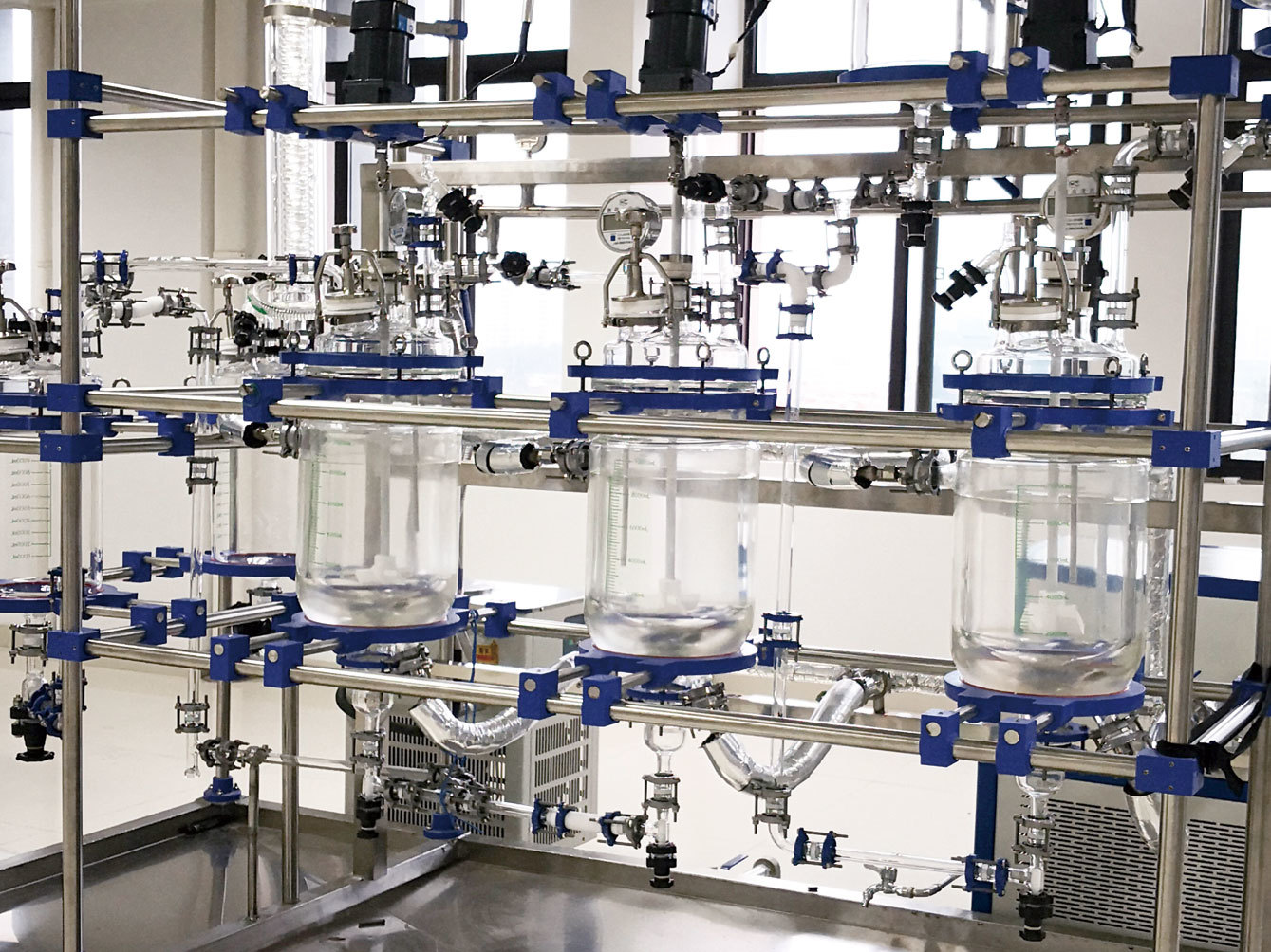 Aspirin production line-visual drug synthesis device