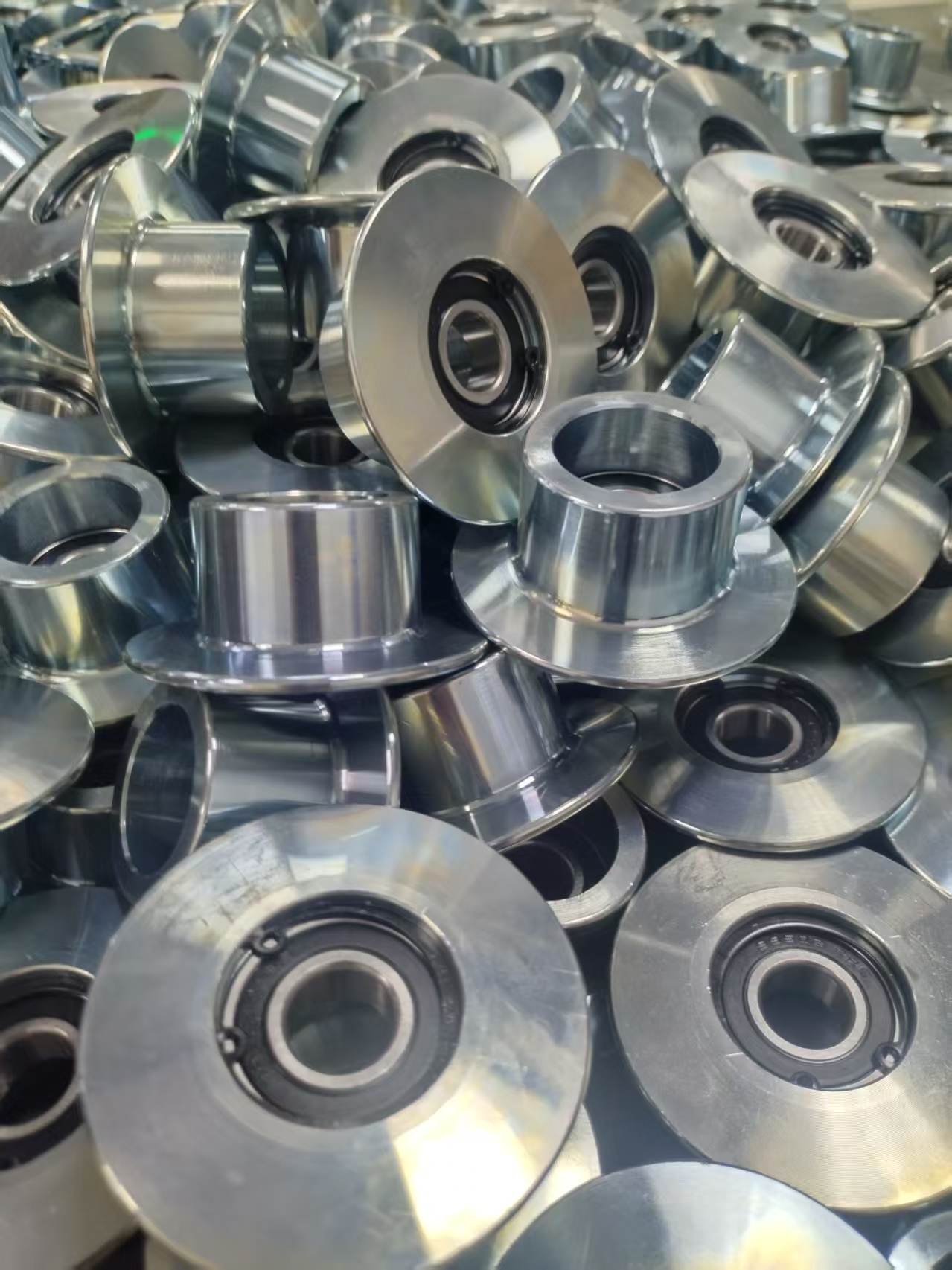 Solid Steel Flange Wheel Fixed 3202-2RS Ball Bearings For Racking