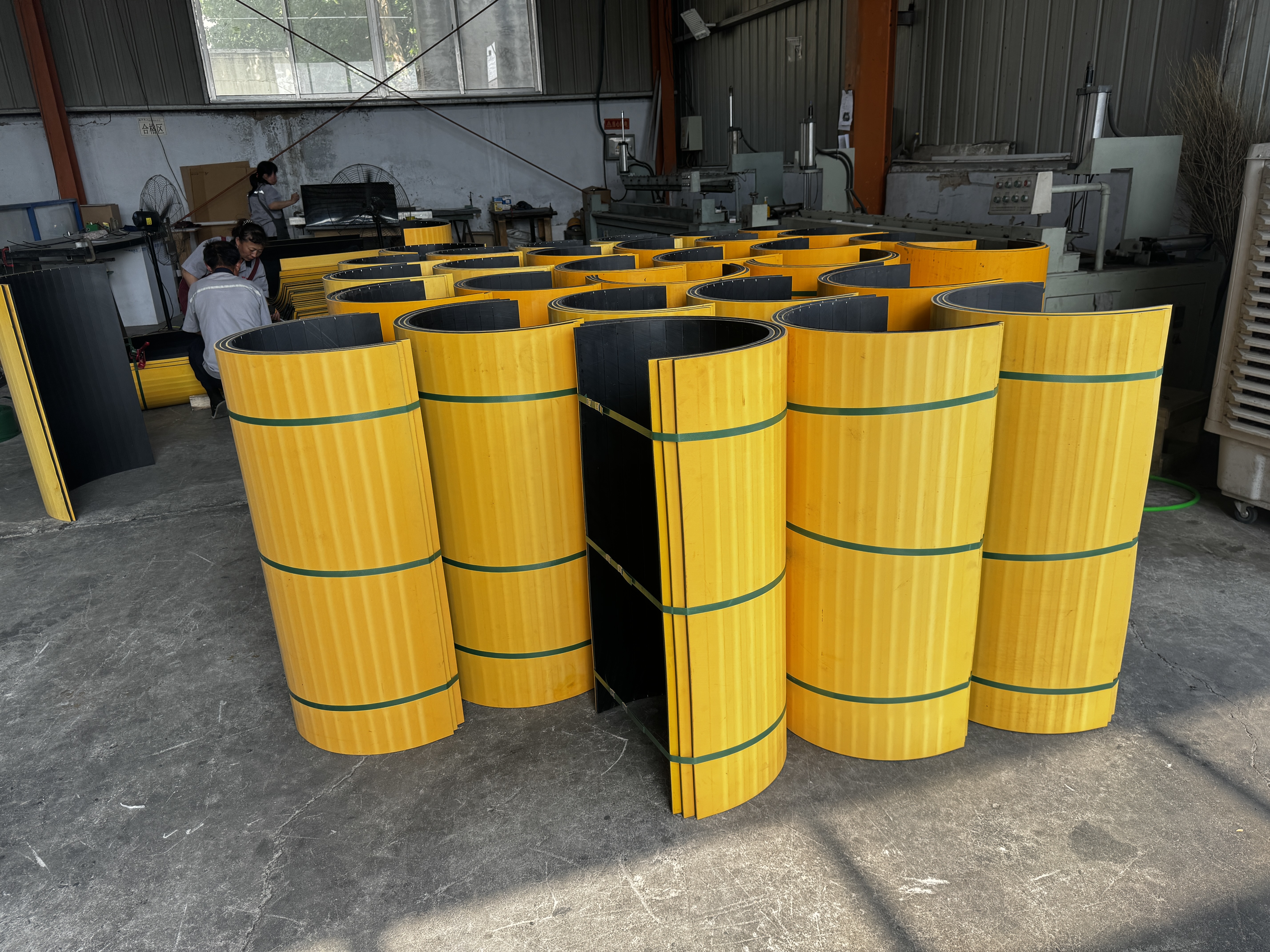 UHMW-PE wear-resistant sheet truck, trough, chute, tank lining, dump truck bed lining