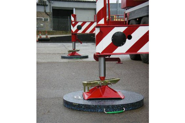 600X600X60MM outrigger pads