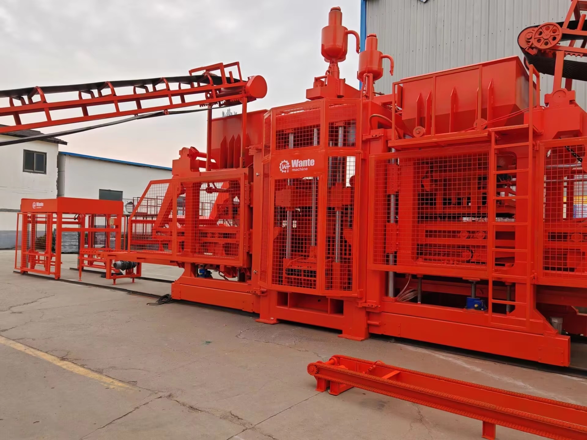 Automatic Paver Hollow Block Making Machine QT15-15
