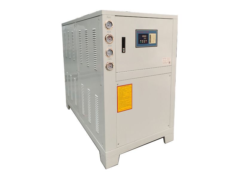 Water-cooled industrial chiller