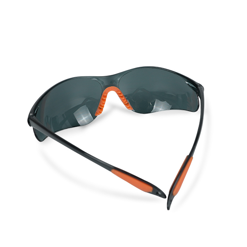 Enhancing Safety and Comfort: The Importance of Welding Helmet Glare Guards