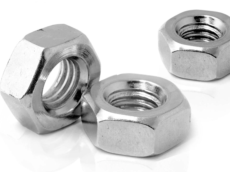 What is the difference between a hex nut and a Nyloc nut What is the difference between a hex nut and a Nyloc nut