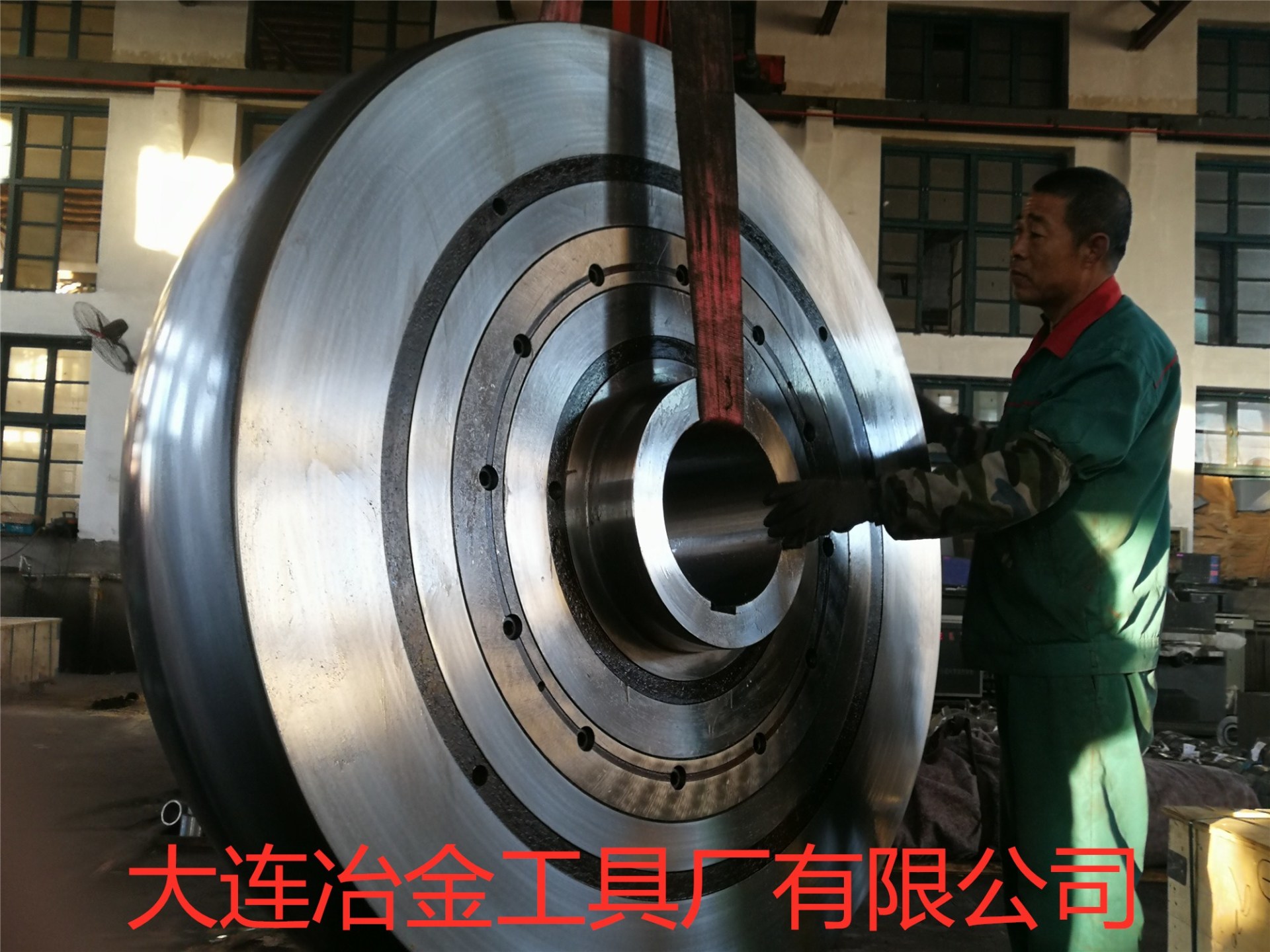 Roll delivery of extra large tube mill to customers