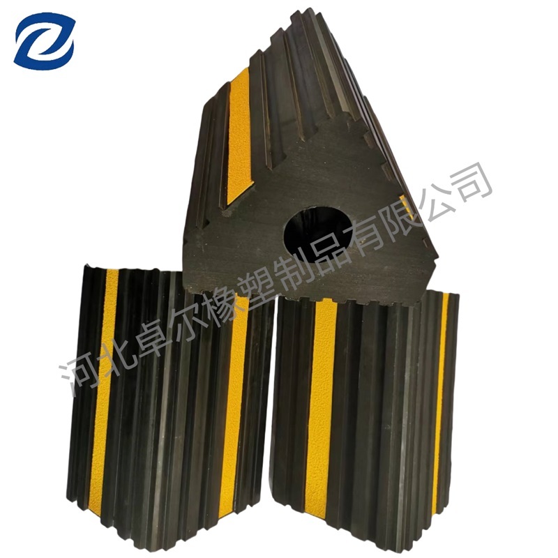 Rubber wheel block