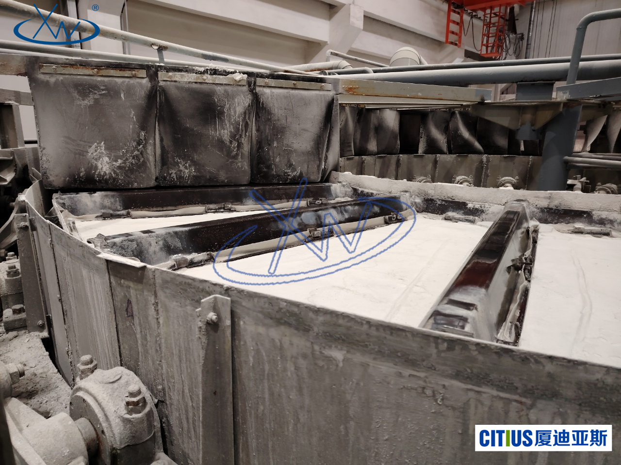 Rotary filter cloth for filtering aluminum oxide and calcium silicate, fly ash and gangue
