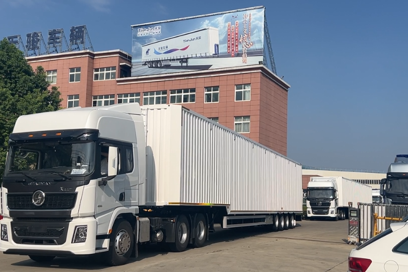 Two 20M 4-Axle Van Semi Trailers will be shipped to Belgium Two 20M 4-Axle Van Semi Trailers will be shipped to Belgium