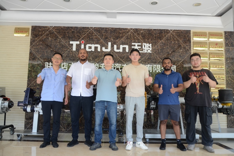 Kenyan Importers Visit Our Trailer Factory | Seek Drawbar Trailer Cooperation
