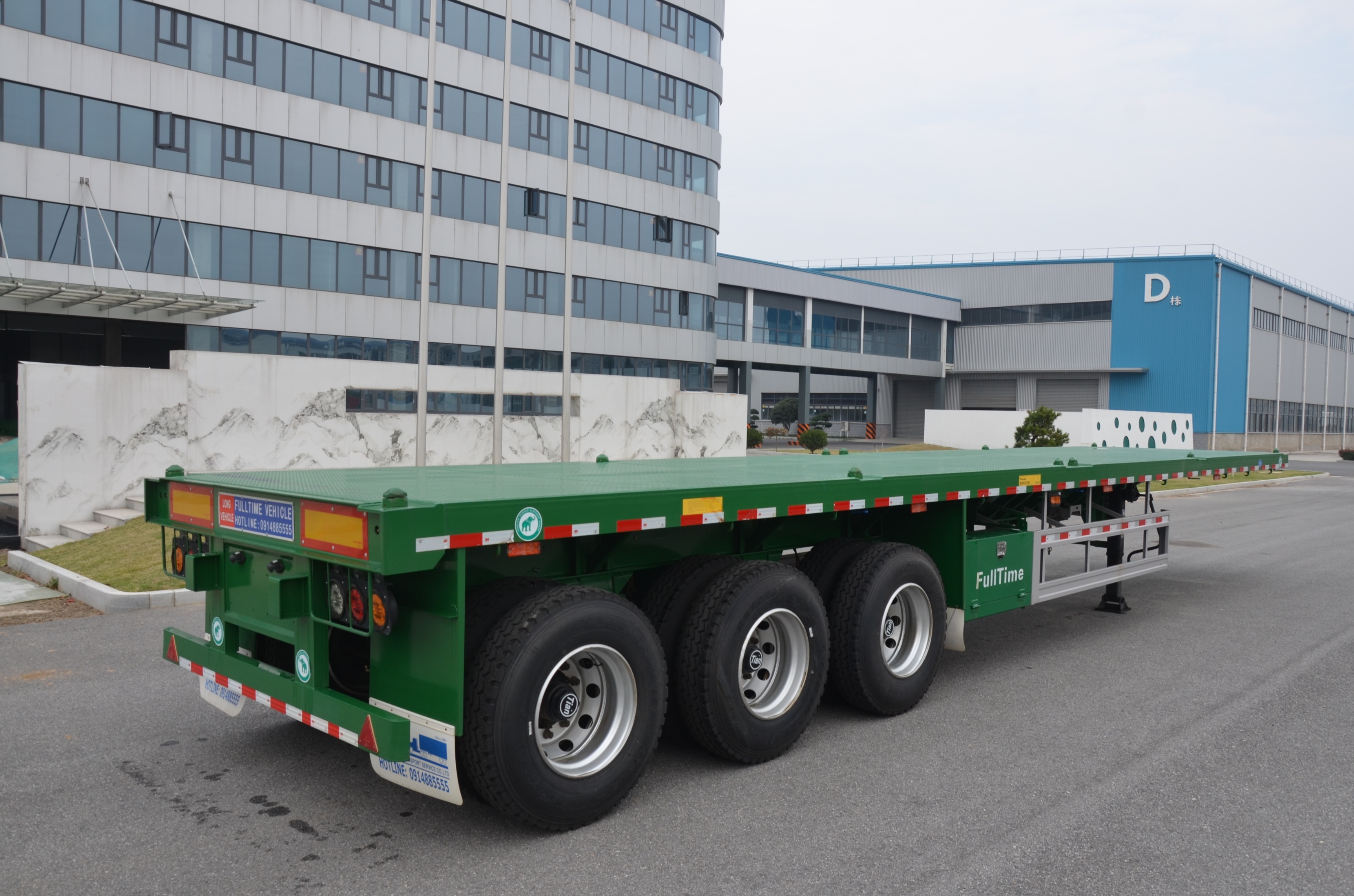 12 Container Locks 3-Axle Semi Trailer