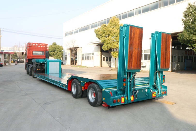 Extendable Flatbed Trailers: The Ultimate Solution for Large Cargo