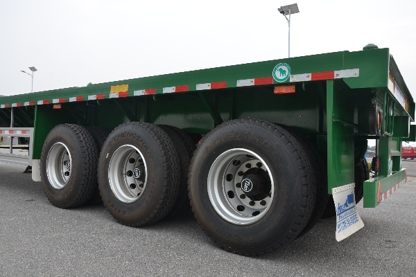 12 Container Locks 3-Axle Semi Trailer details 12 Container Locks 3-Axle Semi Trailer details