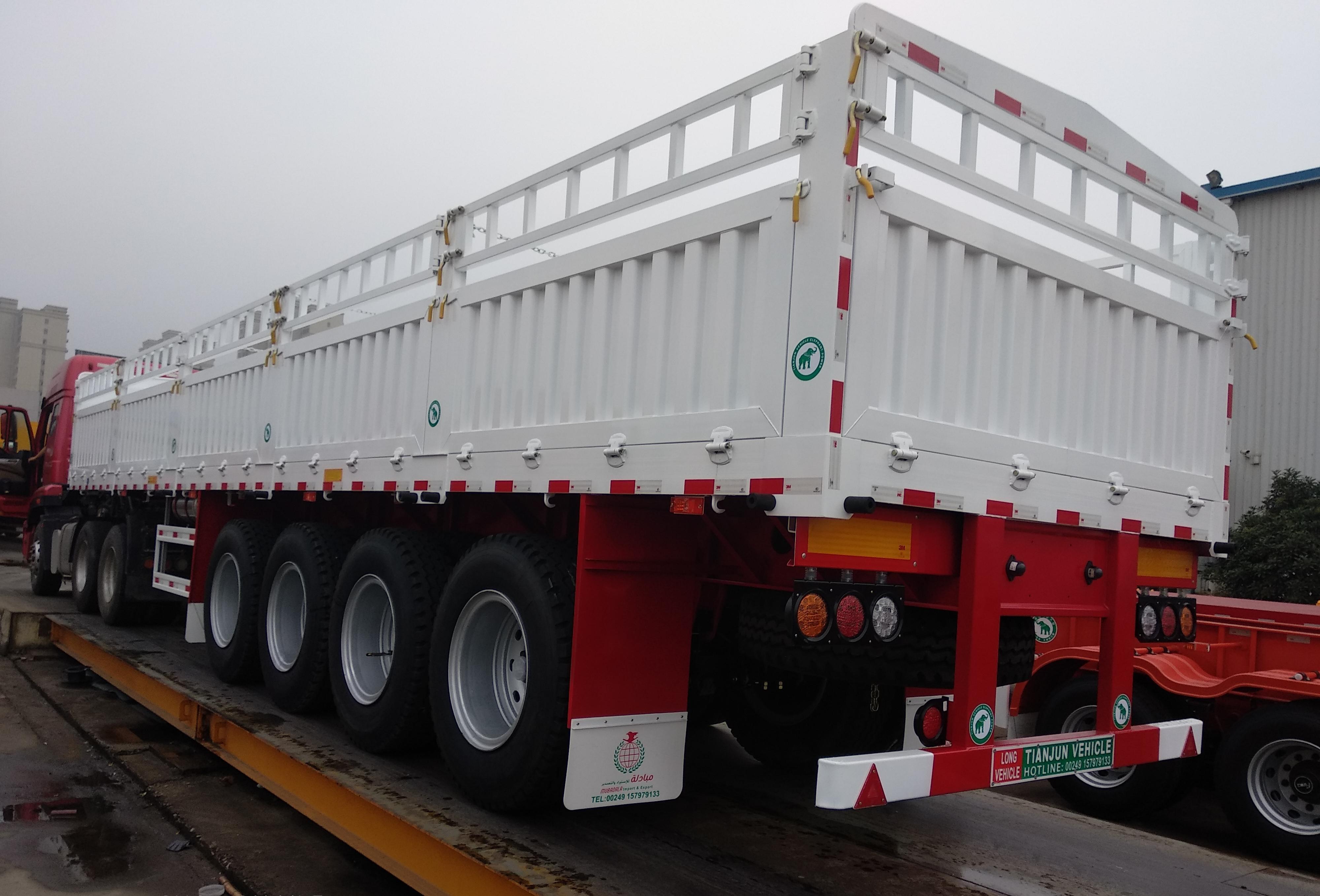 12.6M 4-Axle Stake Semi Trailer